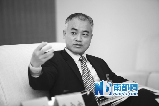 清溪镇委书记黄宇富.     南都记者 刘媚 摄